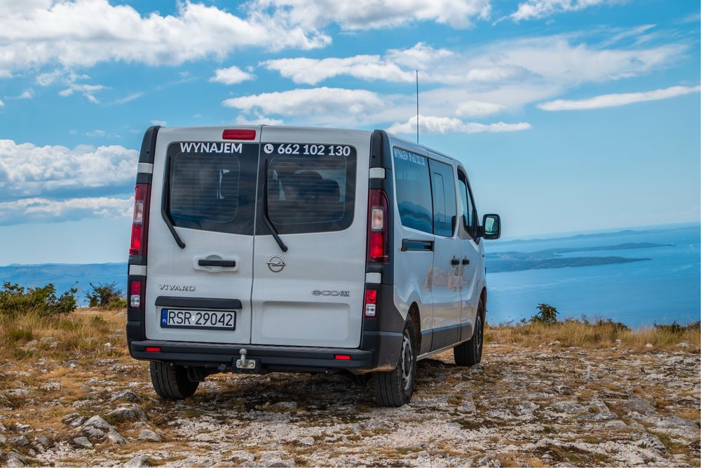 Wynajem busa 9os rozwozenie gosci weselnych wypozyczalnia busow
