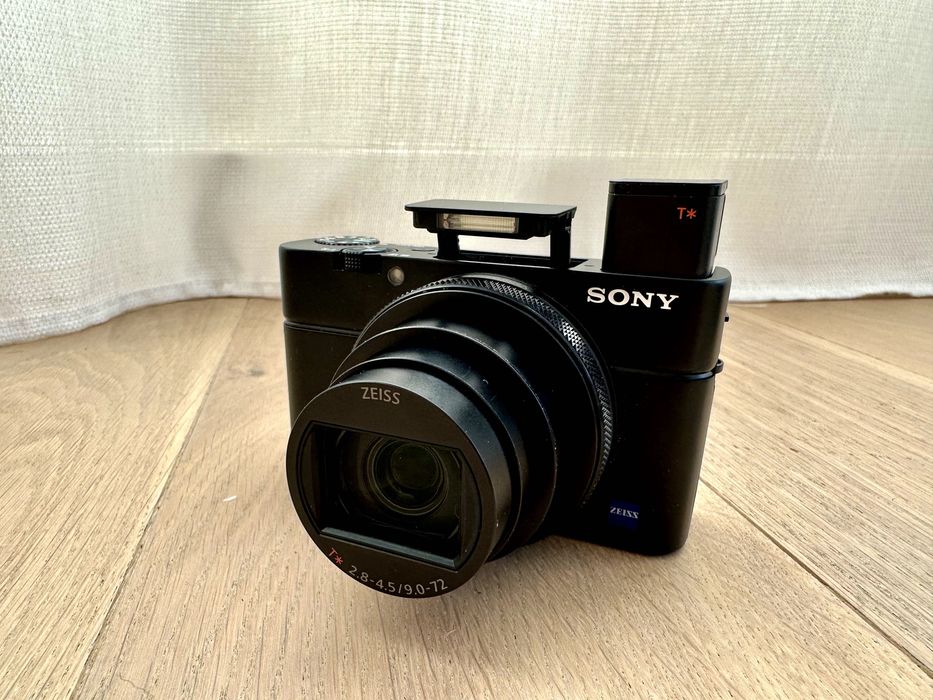 Sony RX100 VII – stan idealny a gwarancja do lipca 2026 r. + akcesoria