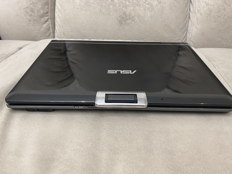 Продам надійний ноутбук Asus x57v