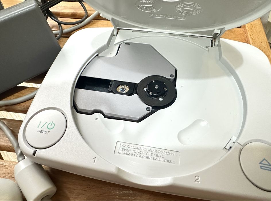 PS One Playstation 1 dualshock консоль