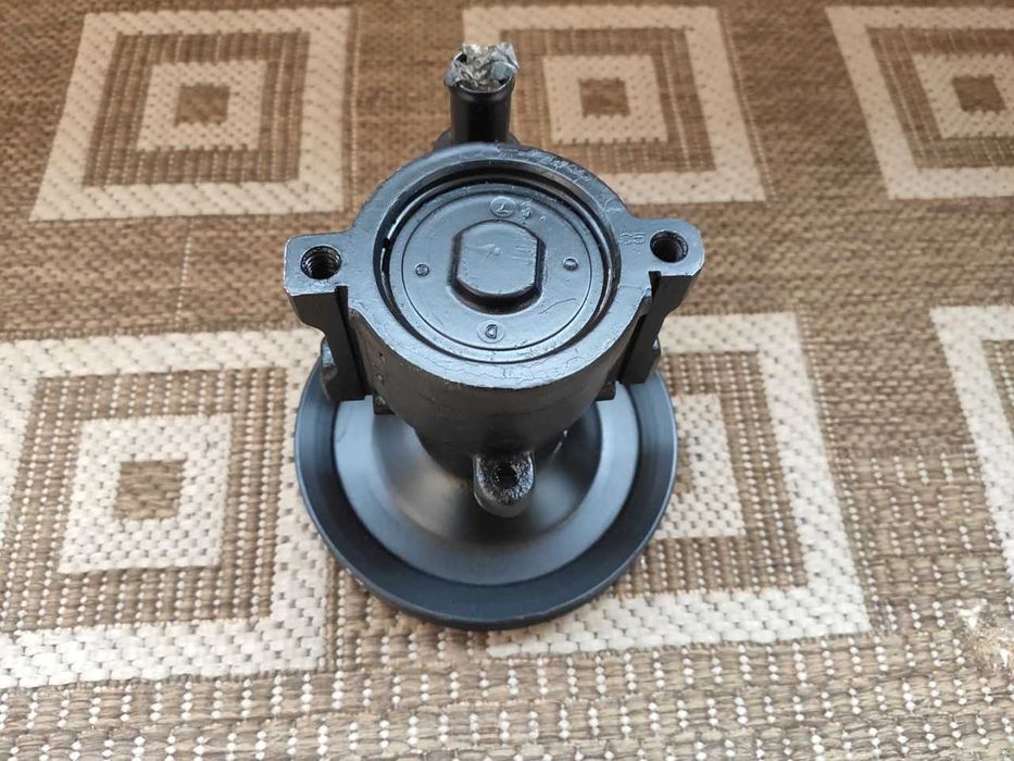 Восстановленный насос гидроусилителя руля ГУР Vectra A Omega A Astra F