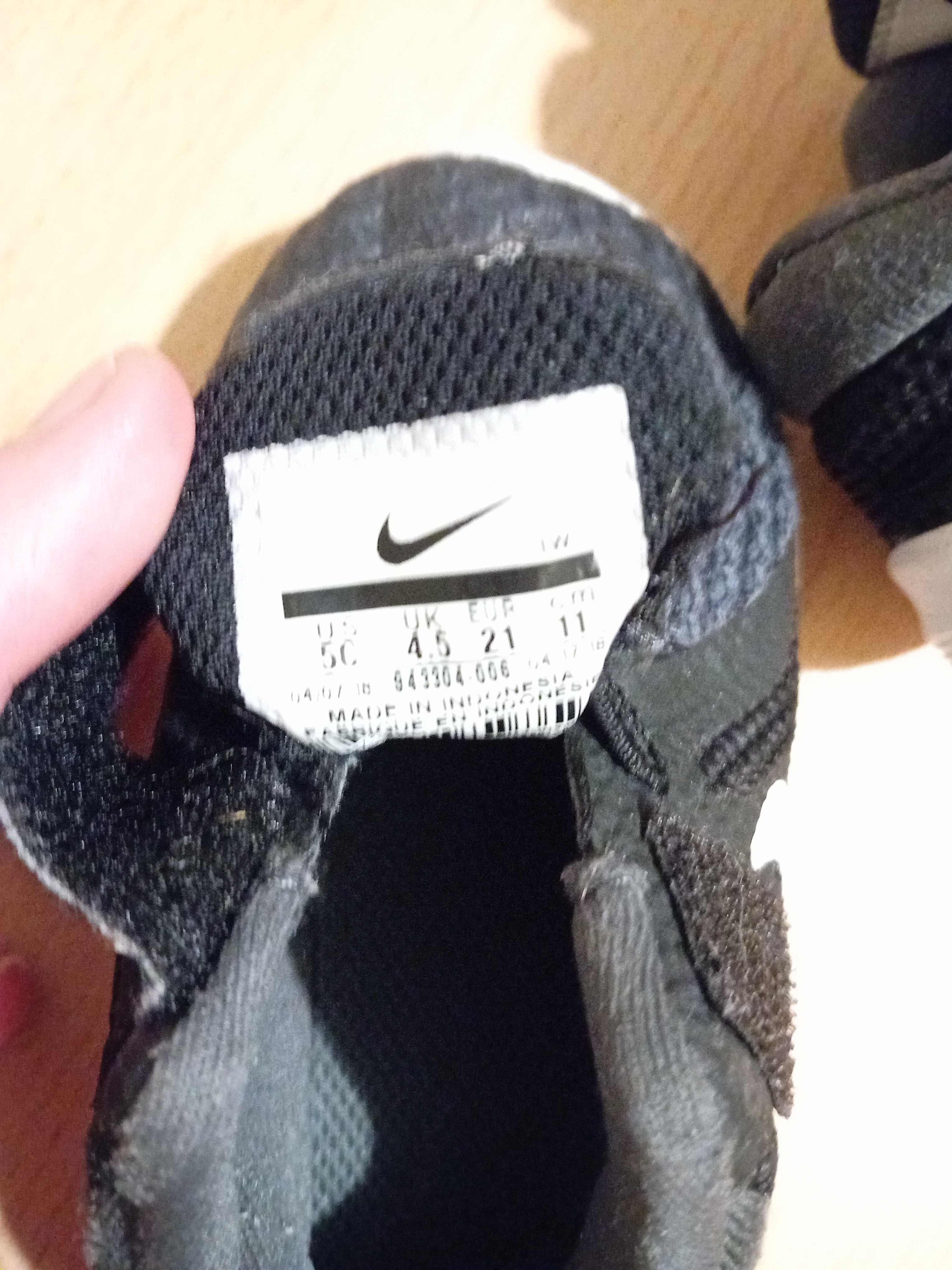 Nike buciki , butki , półbuty dziecięce r.21