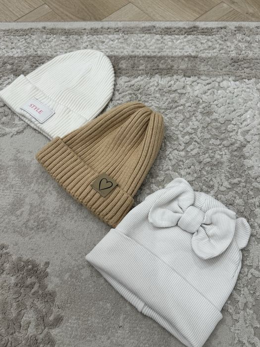 Шапка шапки для дівчинки