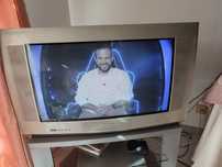 Televisão para doar a quem vier buscar