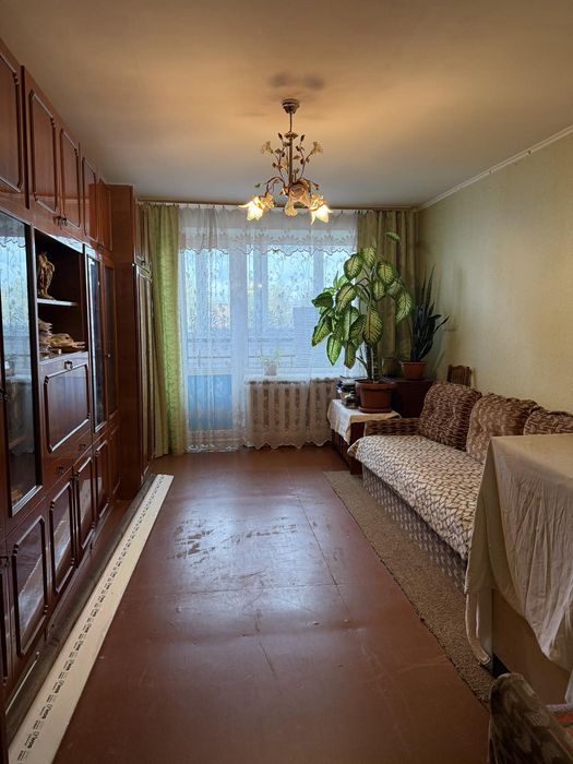 Продаж 2-х кімнатна зупинка Синяківська