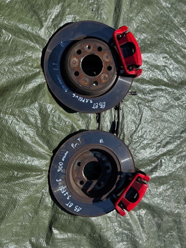 Audi A4 B8 A5/8t Q5 Zestaw Swap Tarcze 300mm Zaciski Elektryczne Tył T