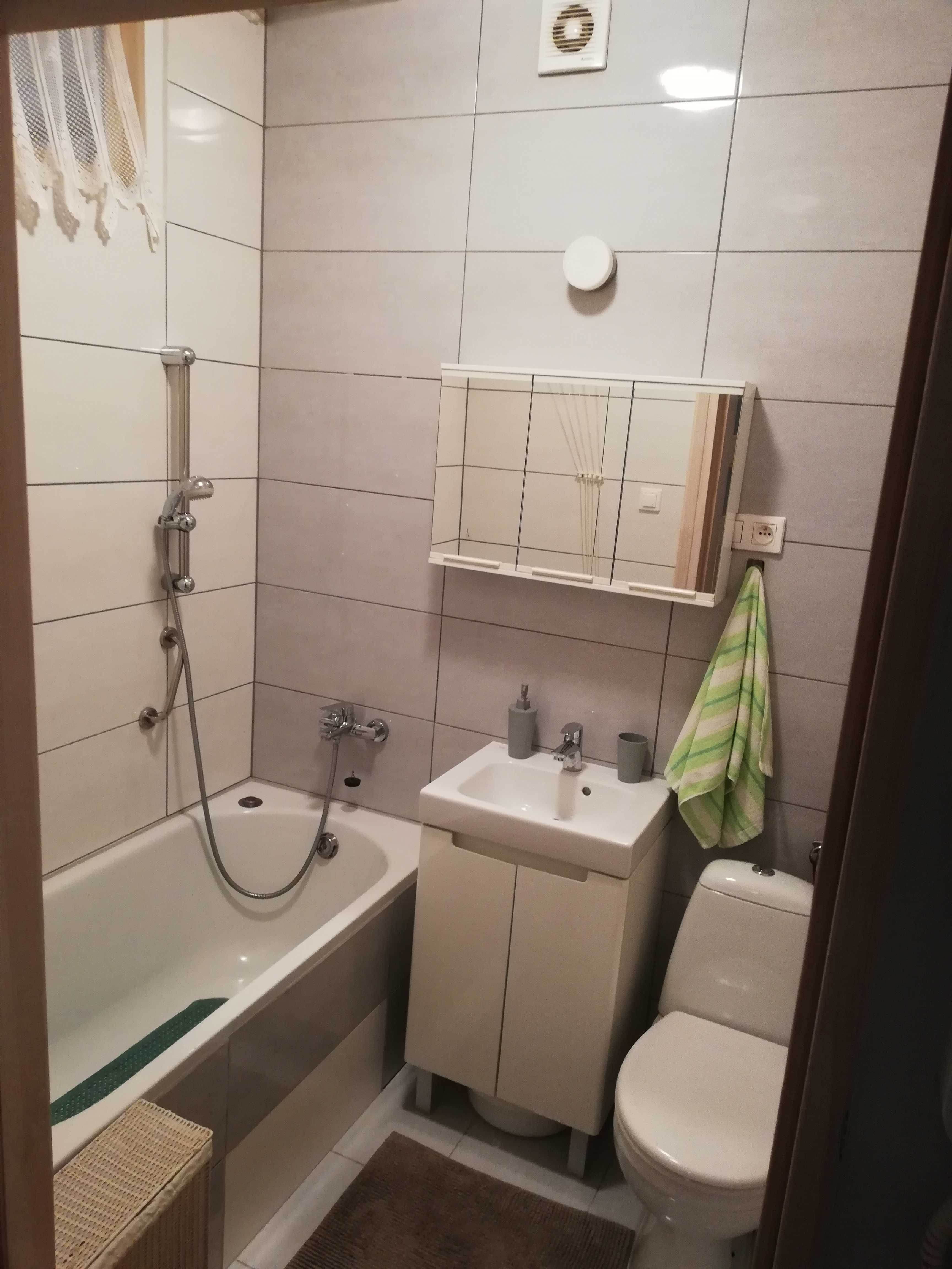 mieszkanie 2 pokojowe 54 m2 po remoncie, balkon, piwnica, strych