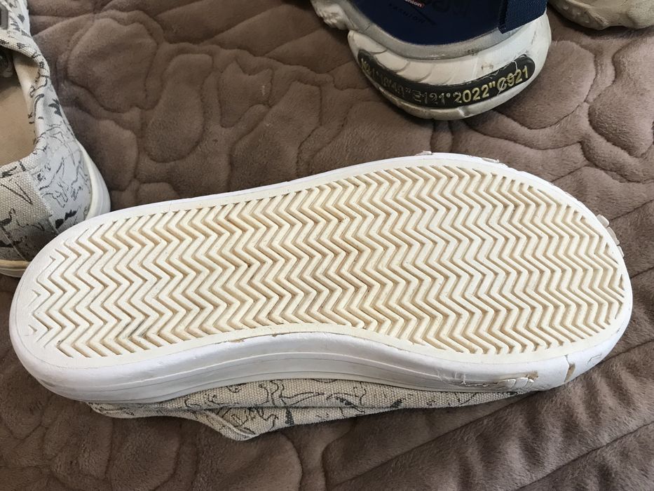 Кросівки для дому, розмір 28