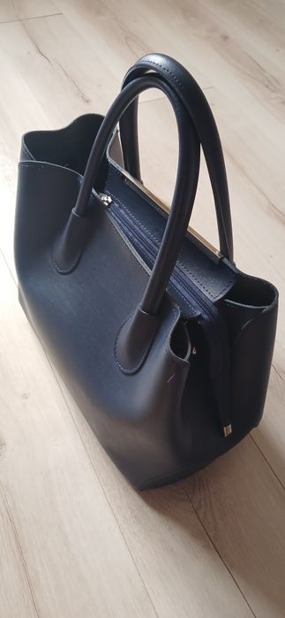 Женская сумка со съёмной ручкой