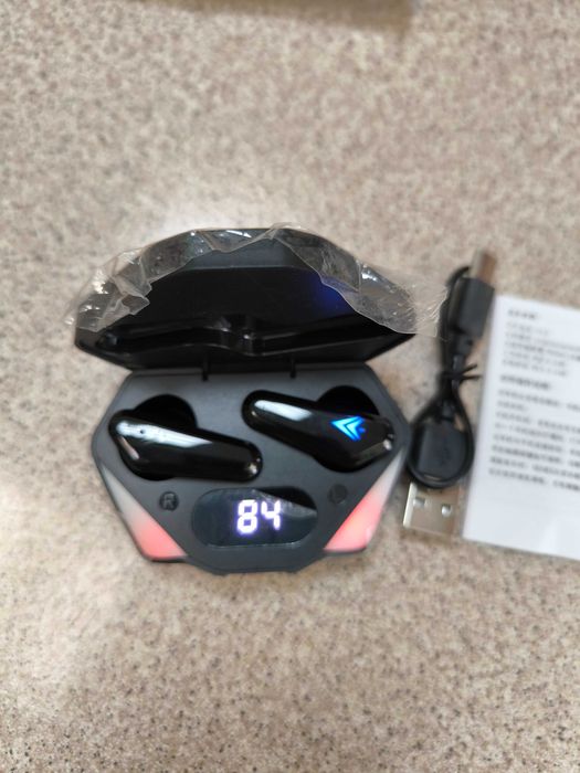 Komplet słuchawek bezprzewodowych