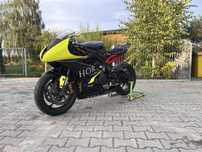 Motocykl torowy Triumph Street Triple 765 Daytona na tor