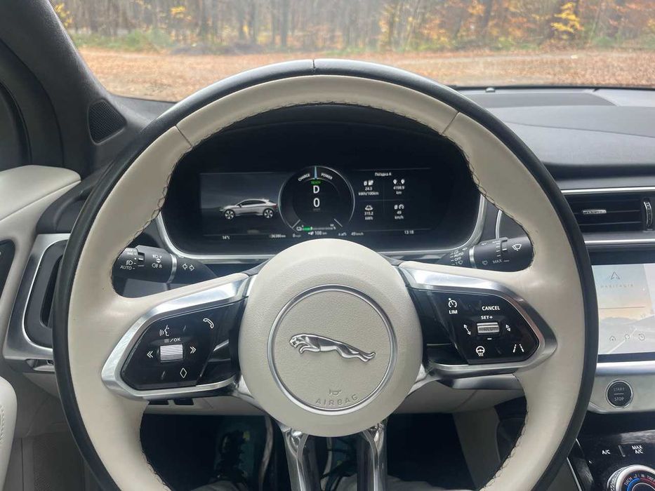 Продам автомобіль Jaguar I-Pace