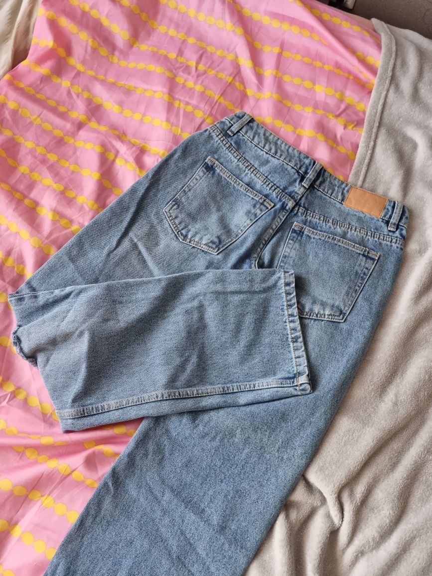 Spodnie jeansowe Sinsay 32