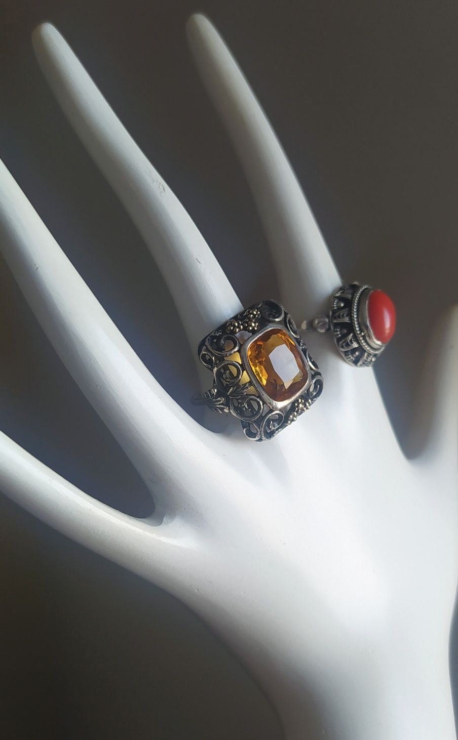 Srebrny pierścionek z koralem                    cena z wysyłką