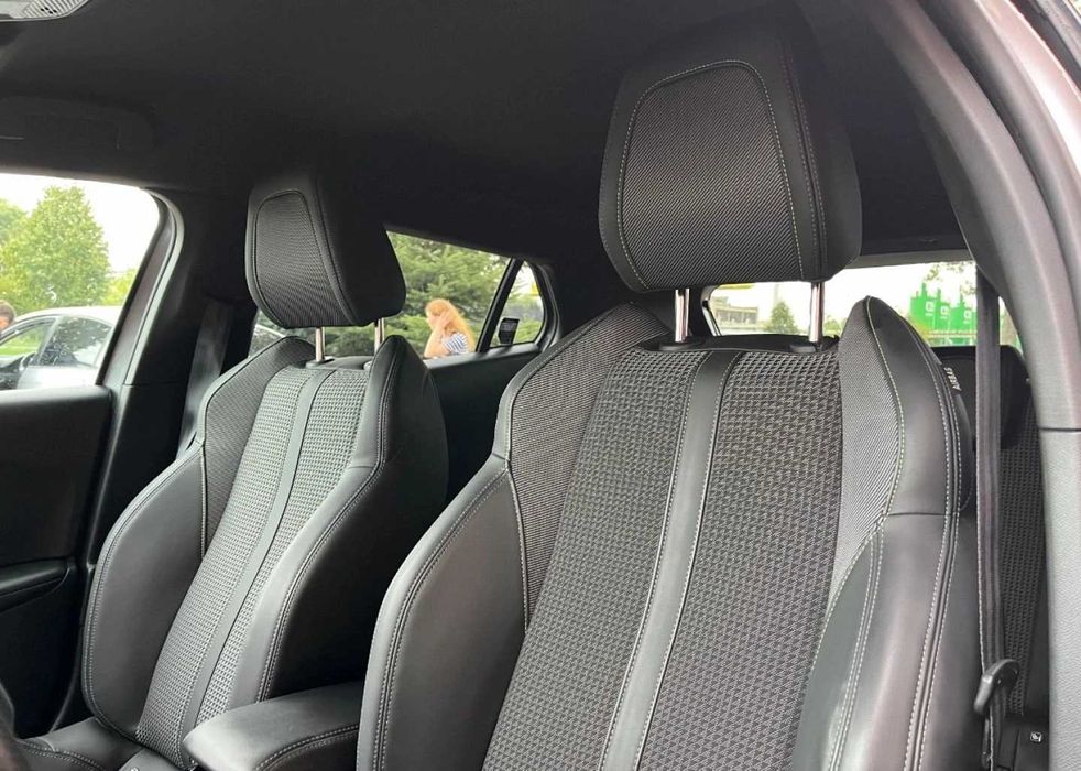 2022 Peugeot 2008 e-2008 GT