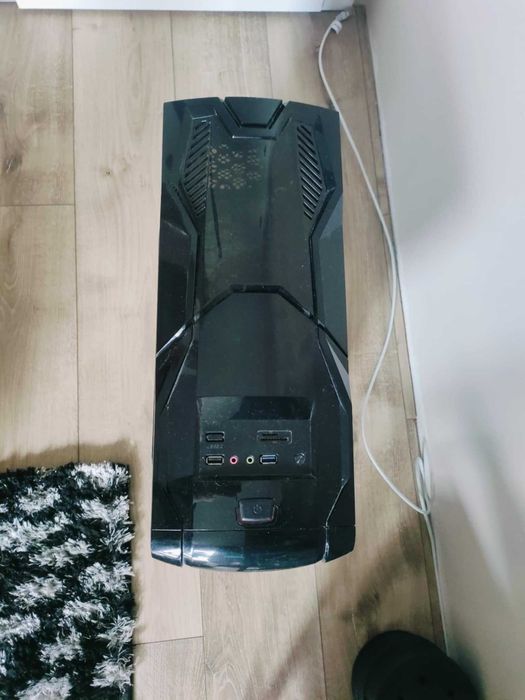 Komputer stacjonarny – Intel Core i5 / SSD / GTX 1050 Ti