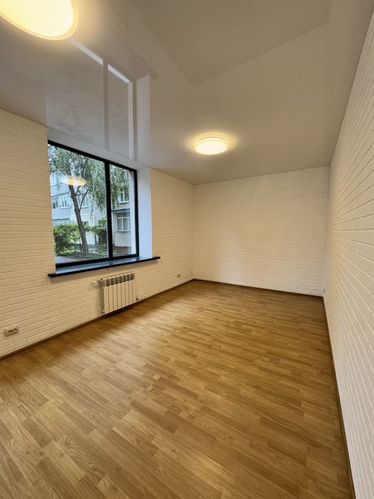 Продам 2 кімнатну студія з сучаним ремонтом