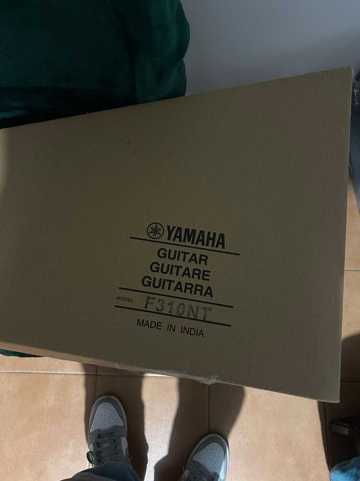 Guitarra Yamaha F310