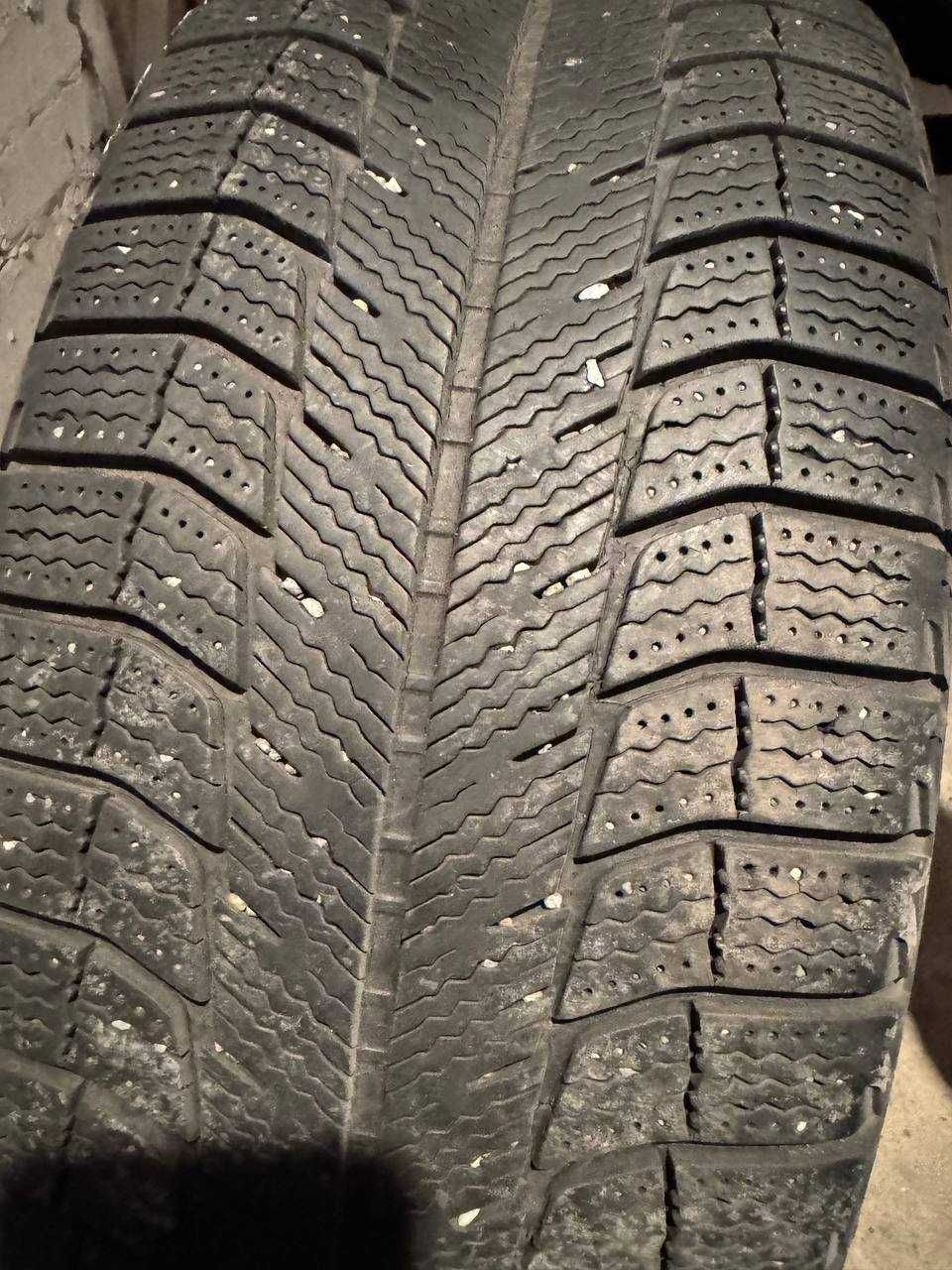Felgi aluminiowe R16 ford z oponami zimowymi MICHELIN X-ICE  --- 2szt.