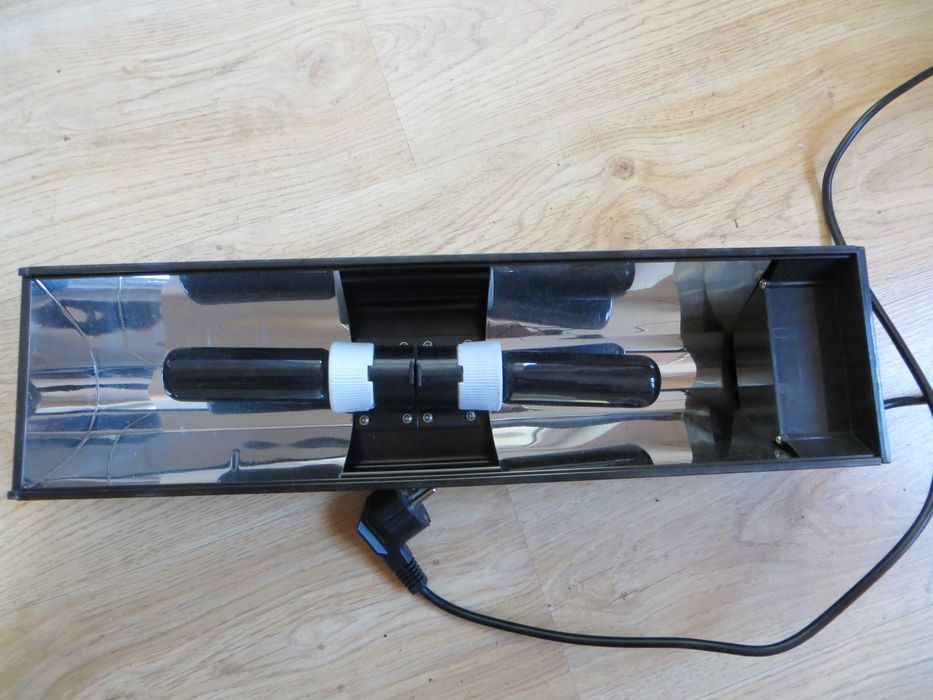 Lampa belka oświetleniowa do  terrarium Trixie Reptiland.