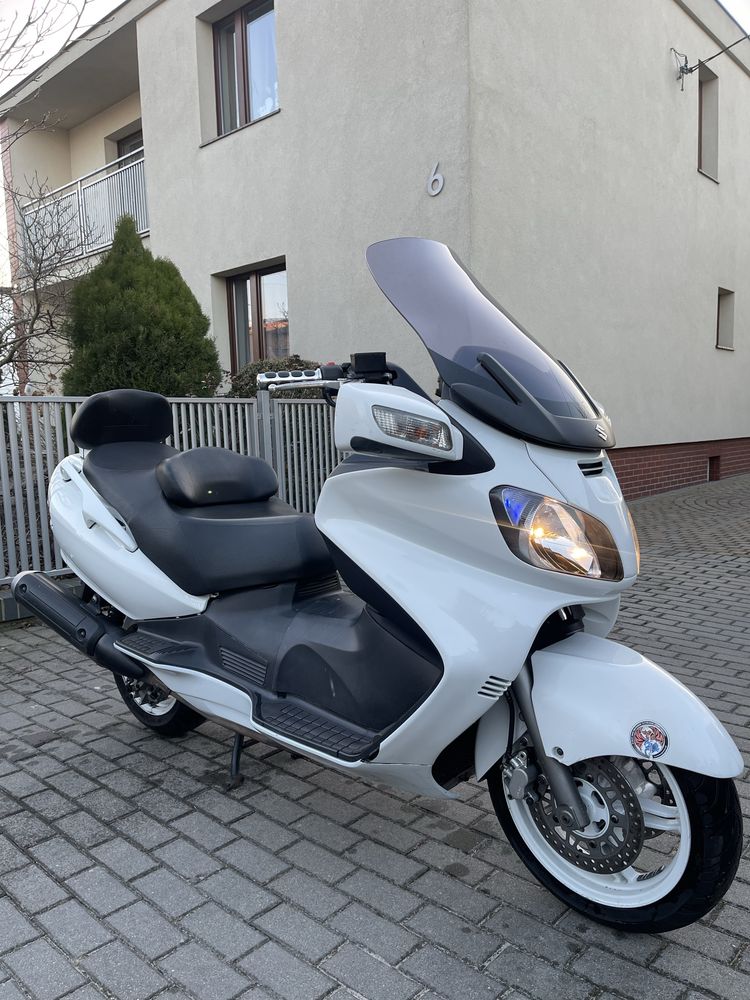 Skuter Suzuki Burgman650AN 55kM 2009 biały ABS alarm
