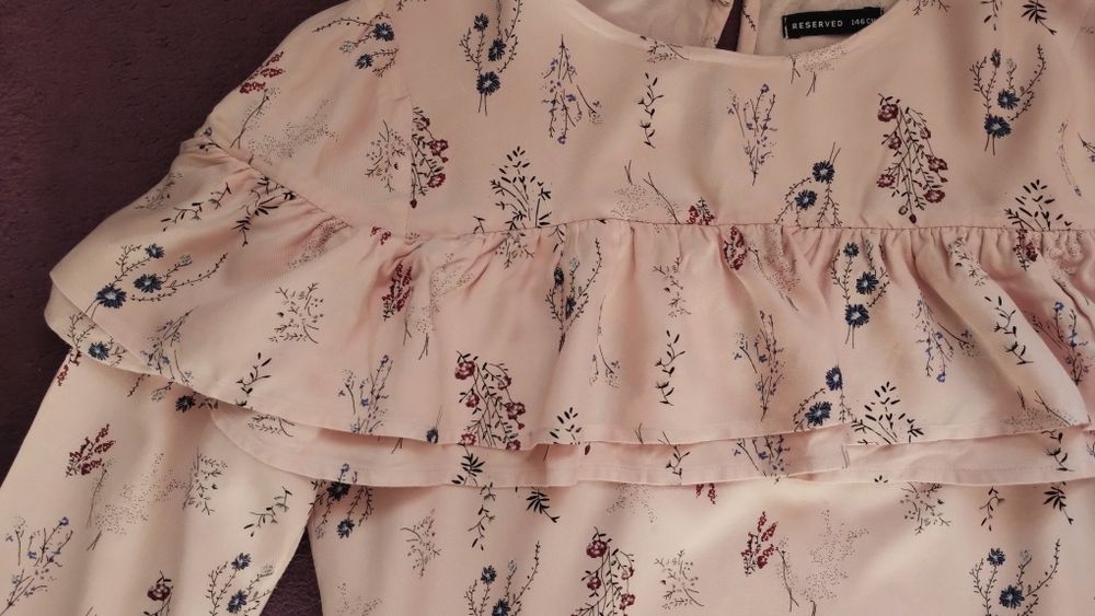Elegancka bluzka w kwiaty RESERVED roz. 146