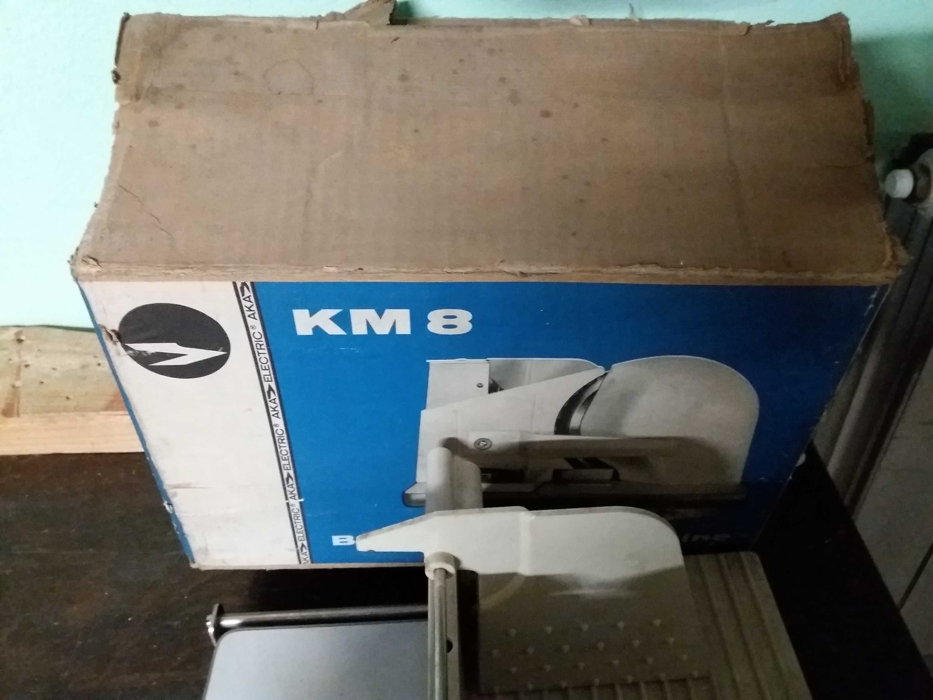 Komet KM8 krajalnica do chleba + podstawa robota + różne elementy DDR