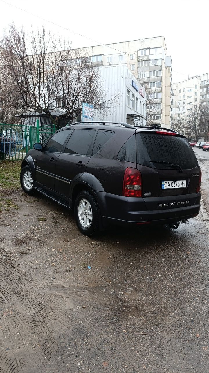 Продам SsangYong rexton в отличном состоянии