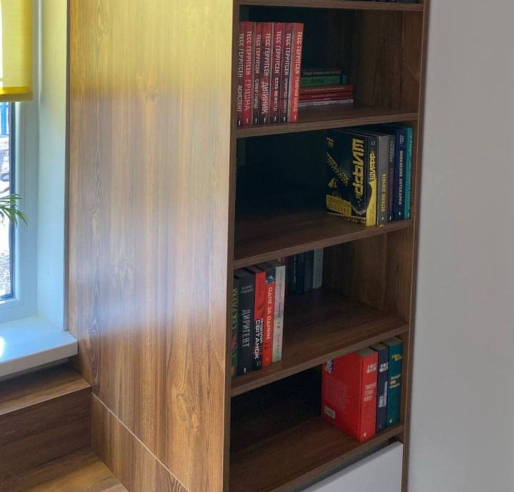 Робоче місце, шафа, стіл, книжкова полиця