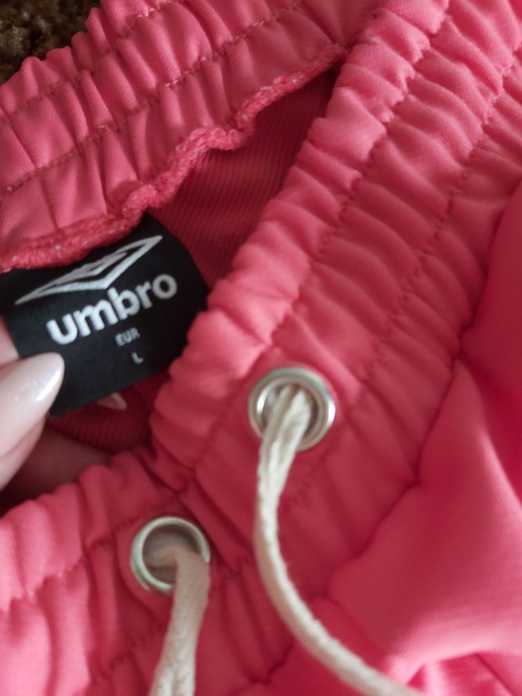 Spodnie Umbro dresowe r. L jak nowe