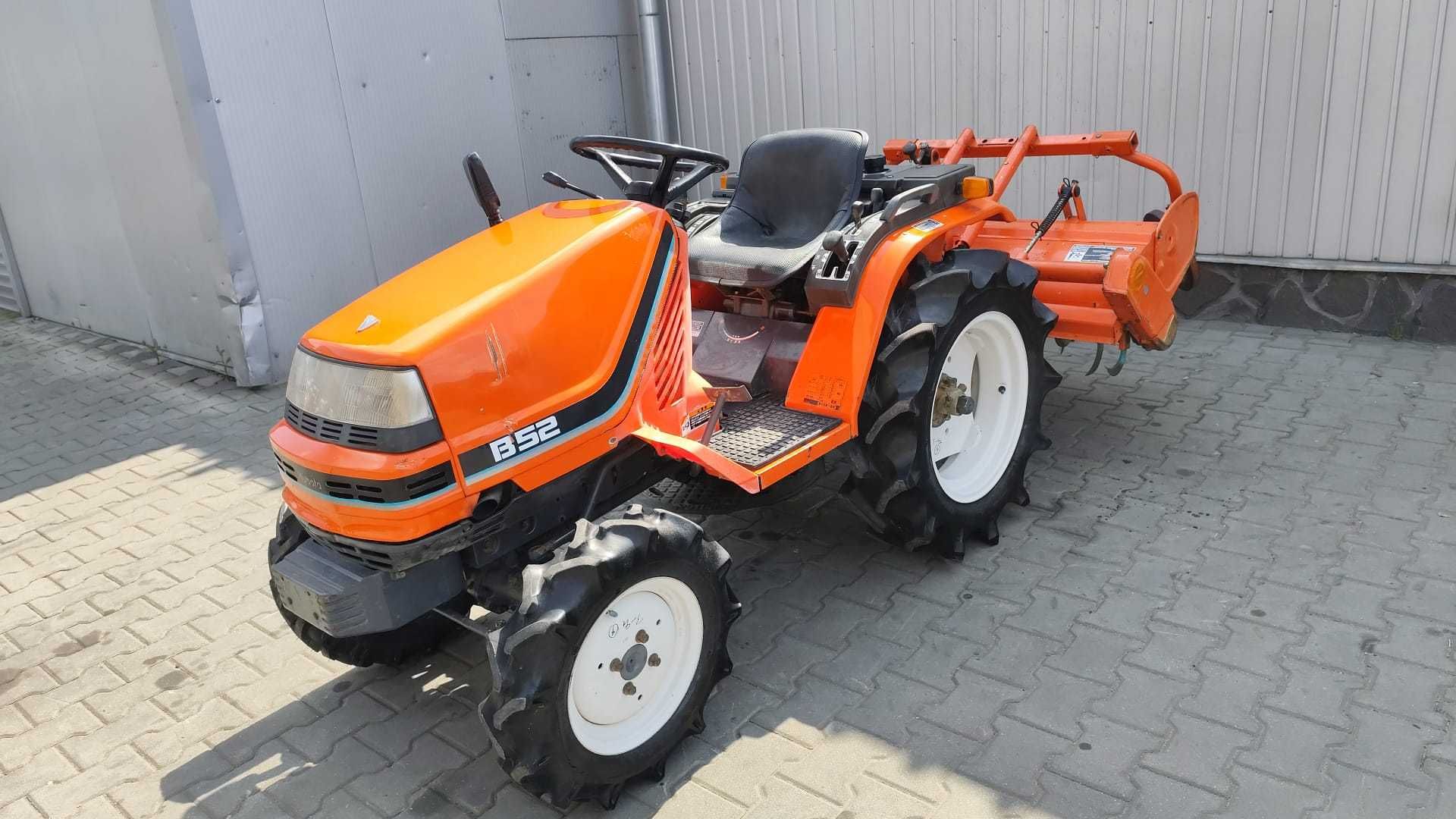 Japoński Traktor ciągnik Kubota B 52 4x4 + glebogryzarka 15KM