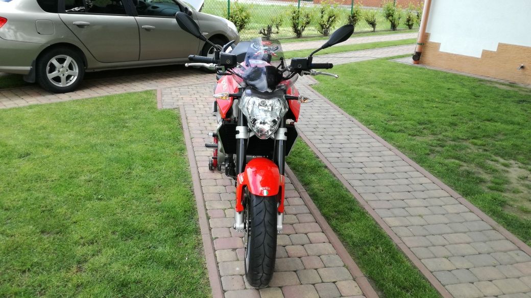 Aprilia Shriver 750