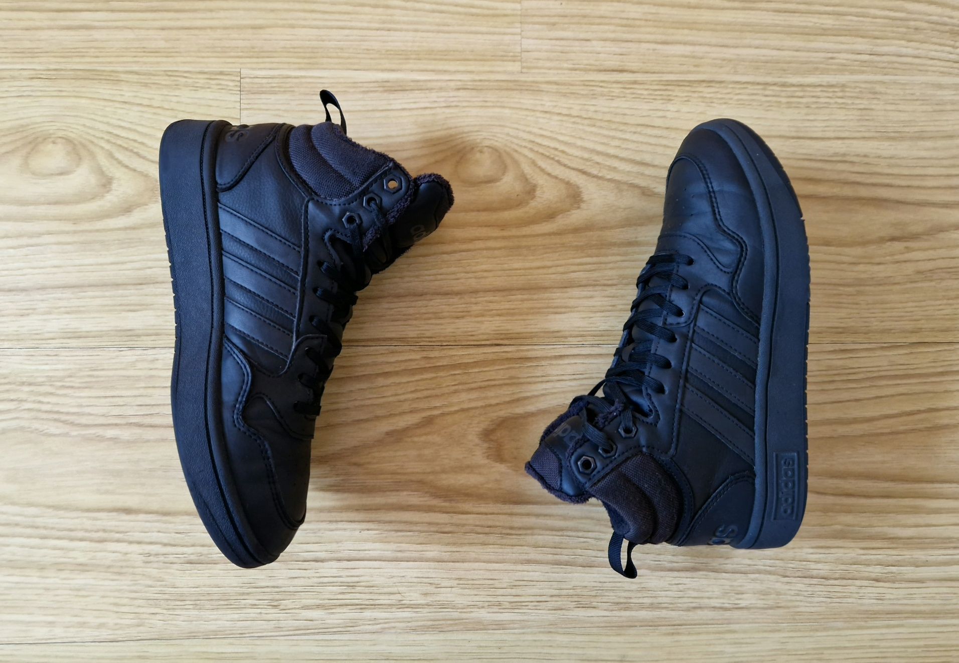 Красовки/Ботінки Adidas HOOPS 3.0 40 розмір (стелька 25см) Original