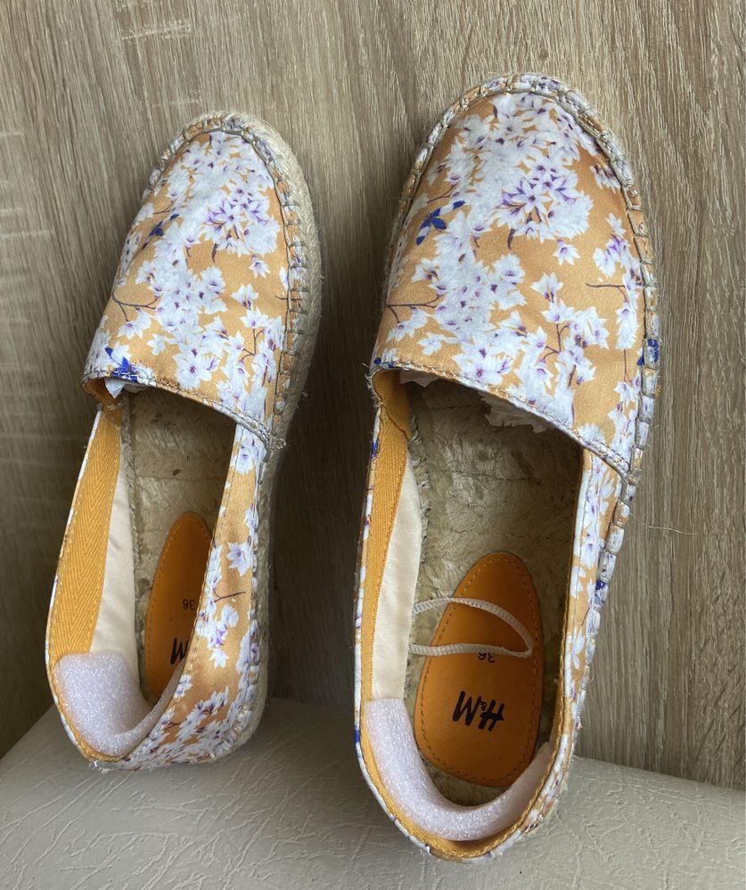 Еспадрильі жіночі атласні з колекціі ,,H&M,,