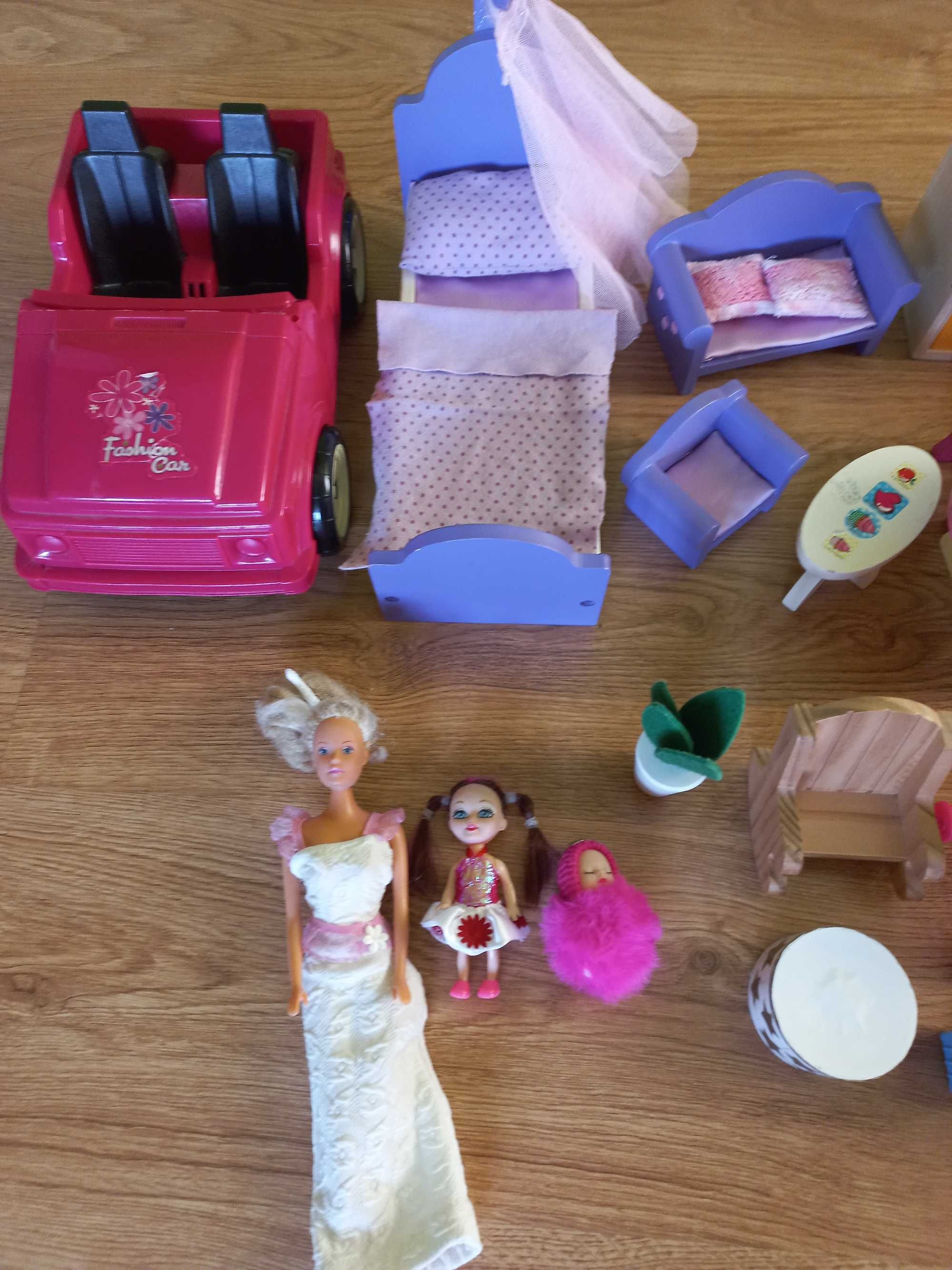Domek drewniany XXL dla lalki barbie z garażem, wyposażeniem i lalkami