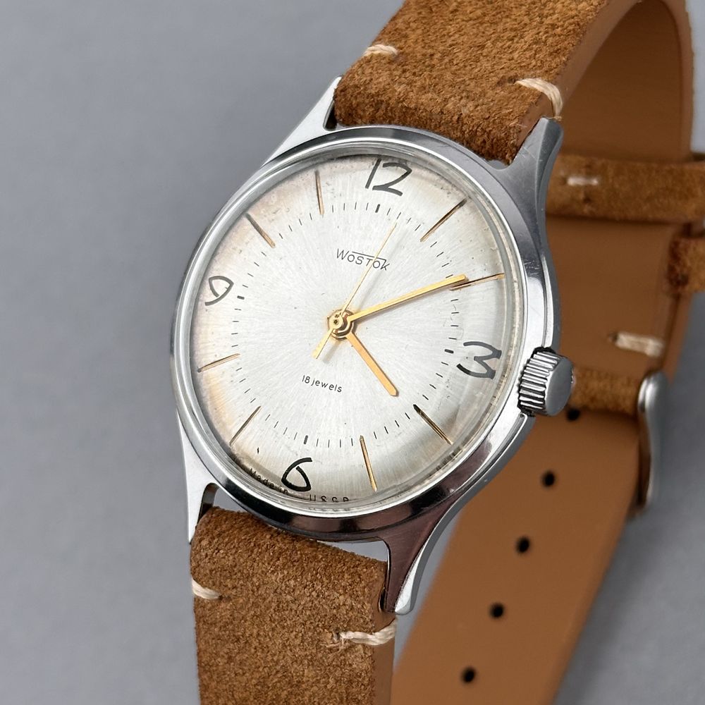 Zegarek vintage Wostok – stalowy klasyk | srebrzysta tarcza | USSR