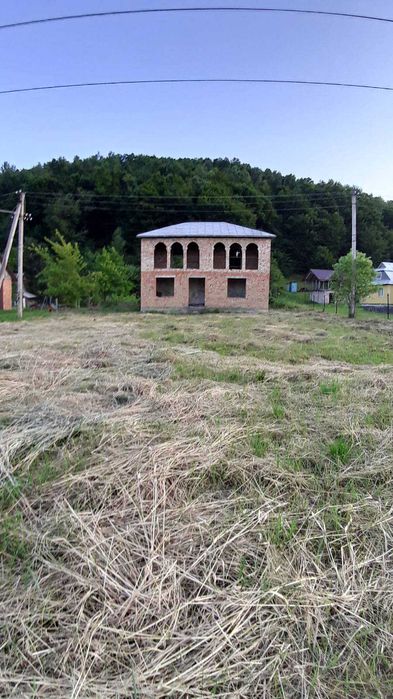 Будинок в Карпатах ( незавершене будівництво)