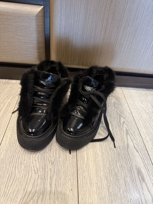 Продам теплі снікерси