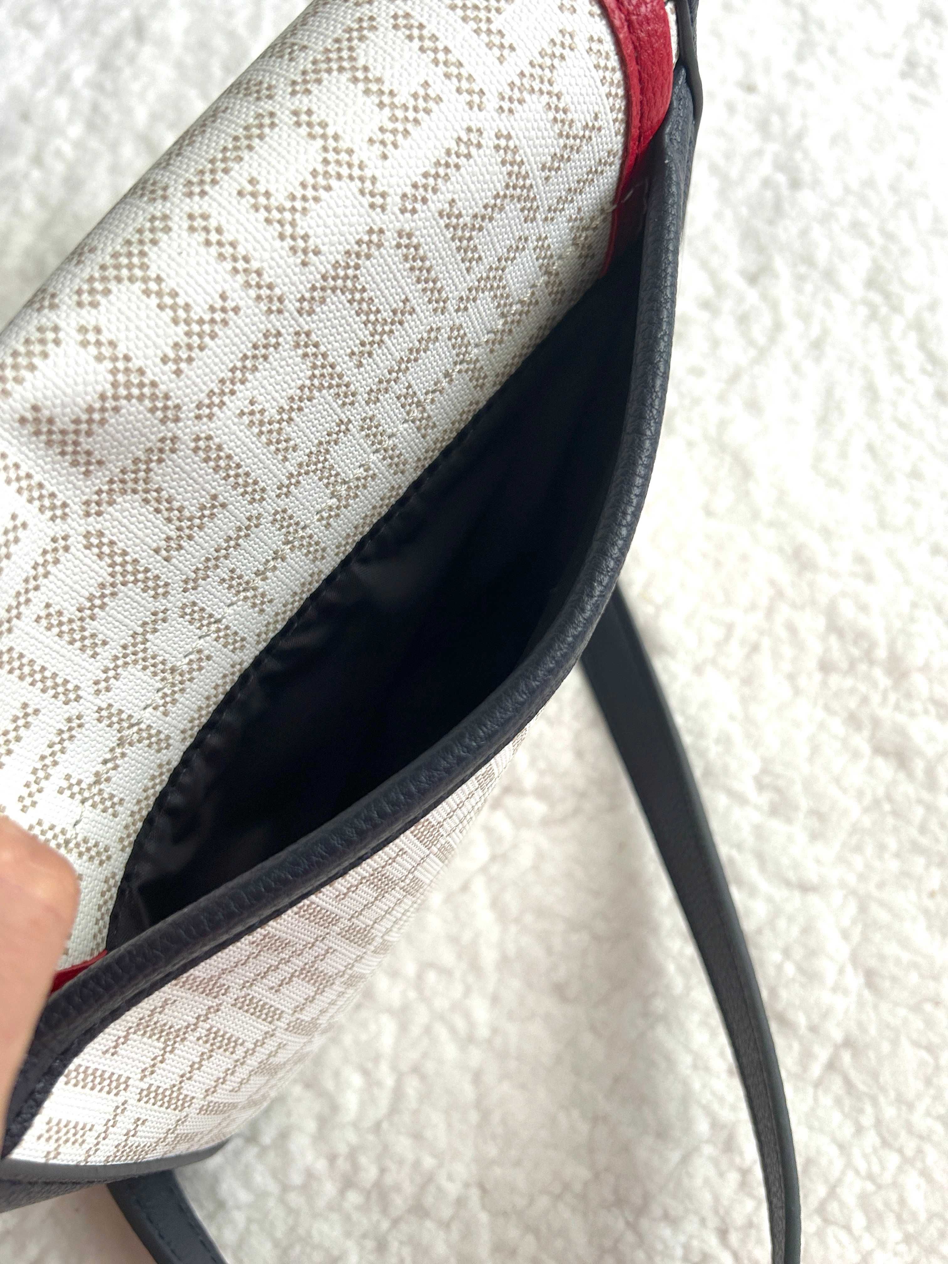 Tommy Hilfiger torebka z klapka