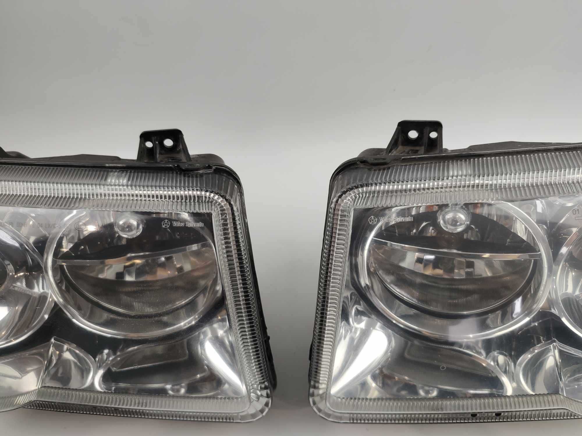 Lampa Xenon przednia przód lewa Chrysler 300C OE EU VALEO