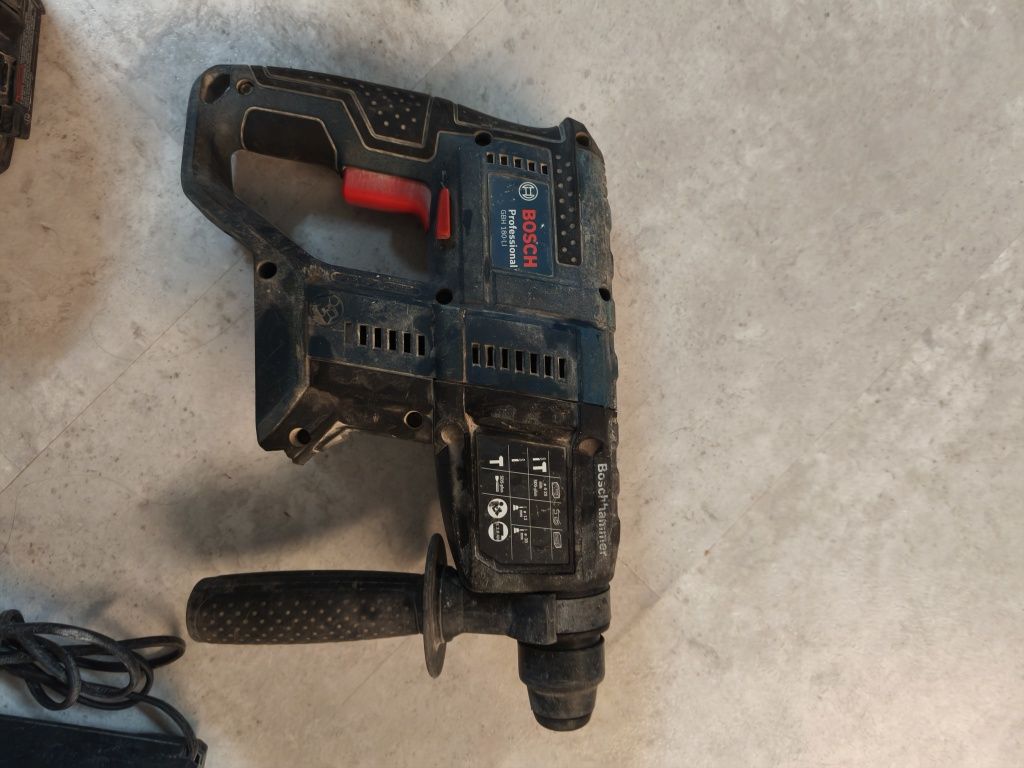Продам періератор Bosch GBH 180-Li Professional,