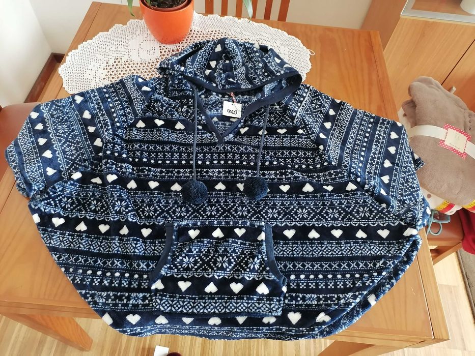 Capinha Senhora Tam único azul e branco