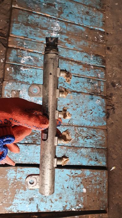 Топливная рампа рейка фиат добло 1.9 мультиджет