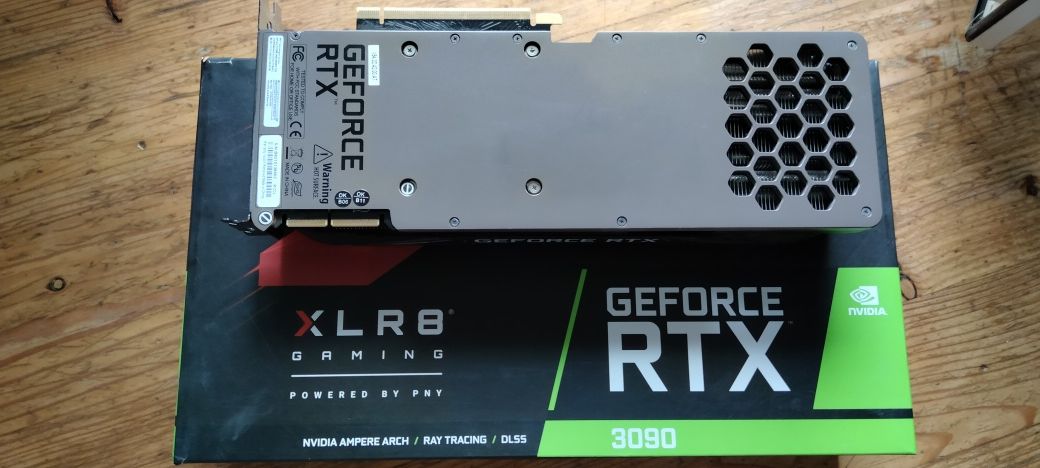 Karta graficzna GeForce 3090 XLR8 Gaming