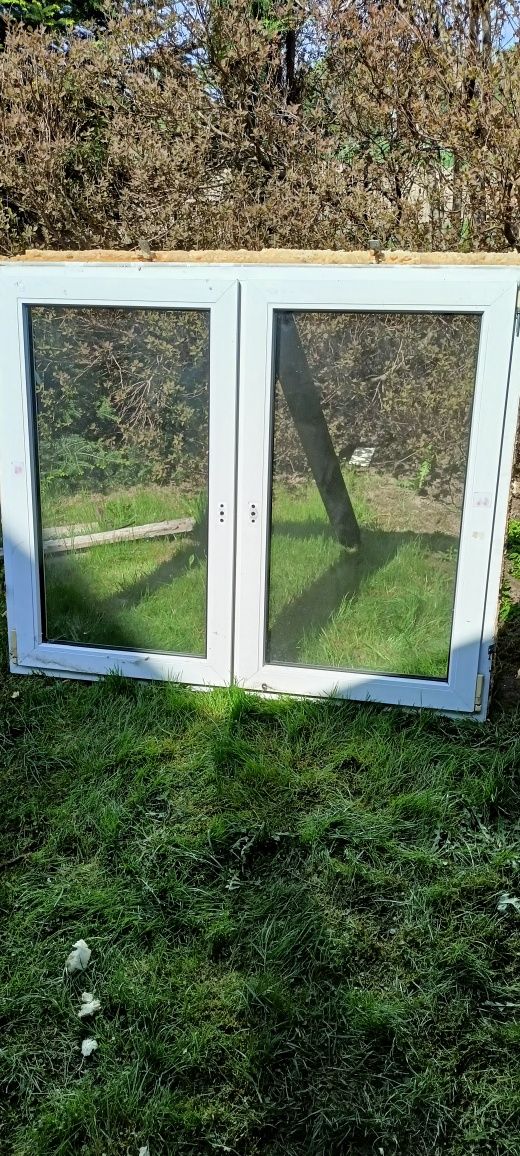 Okno dwuszubowe 147.5x144.5