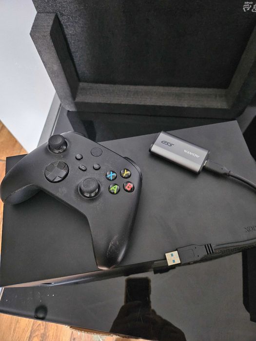 Konsola Microsoft Xbox Series X czarna 1TB