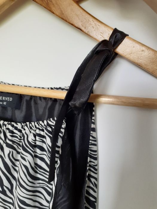 Sukienka firmy Reserved rozmiar L/XL