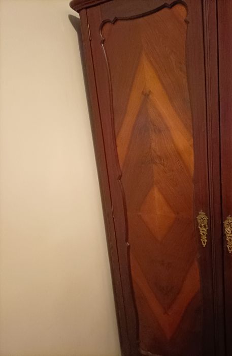 Vendo Roupeiro antigo