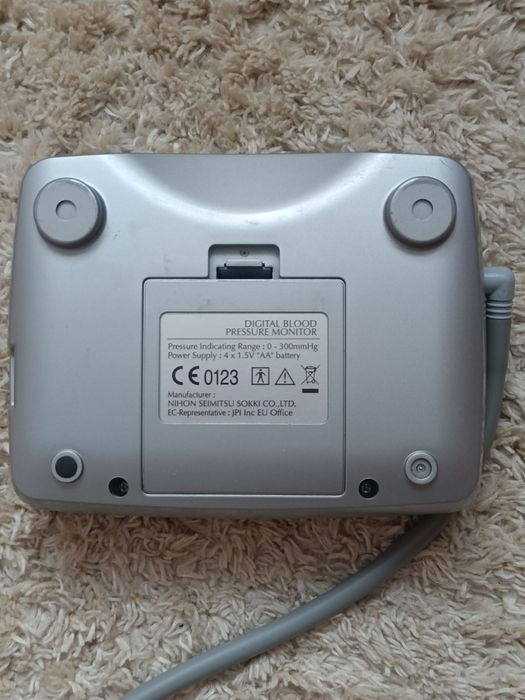ciśnieniomierz naramienny Nissei DS 1902