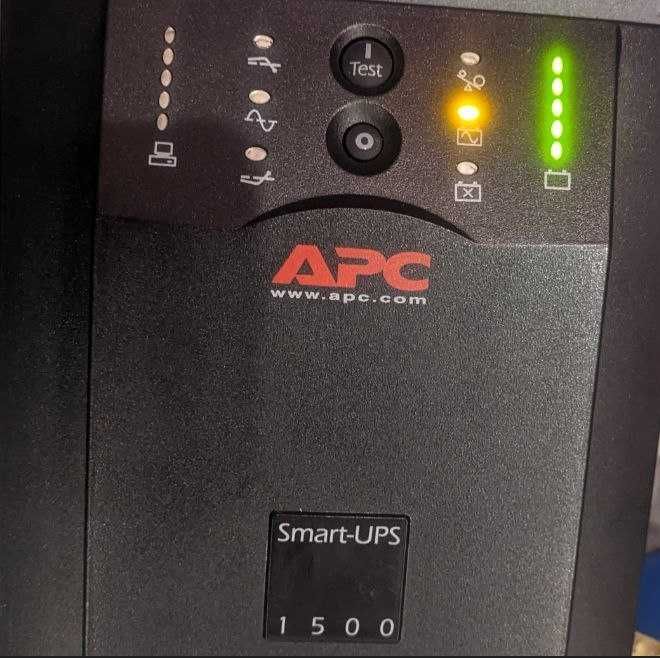 Бесперебойник Apc Smart Ups SUA1500I чистый синус.